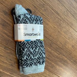 NWT Smartwool Medium Crew Frosty Green Snowflake Print